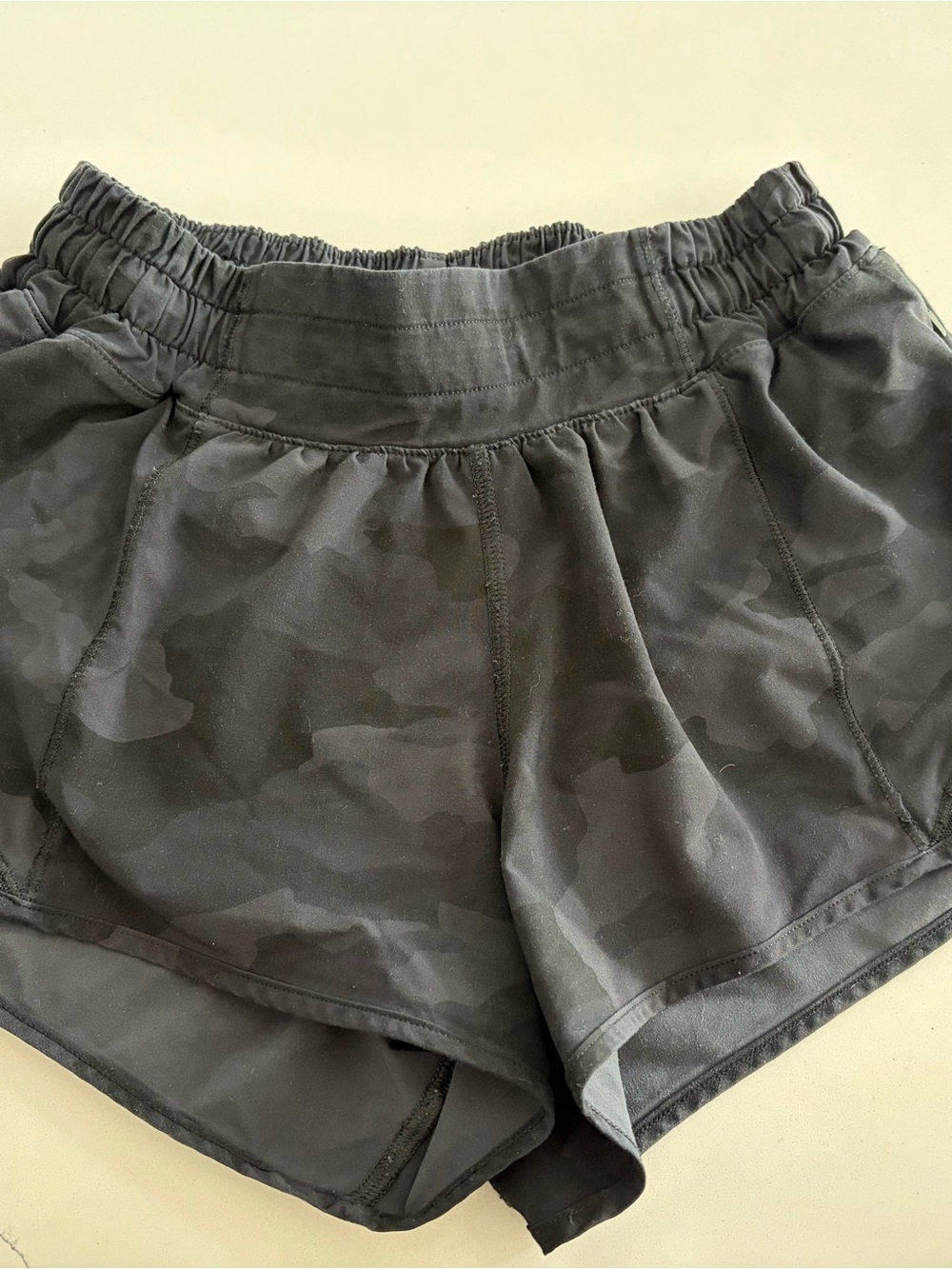 lululemon athletica Black Camo hotty hot shorts